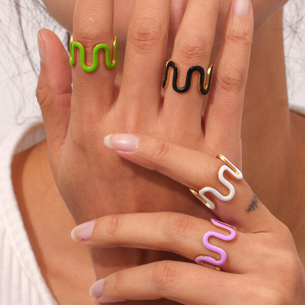 Enamel Wiggle Ring