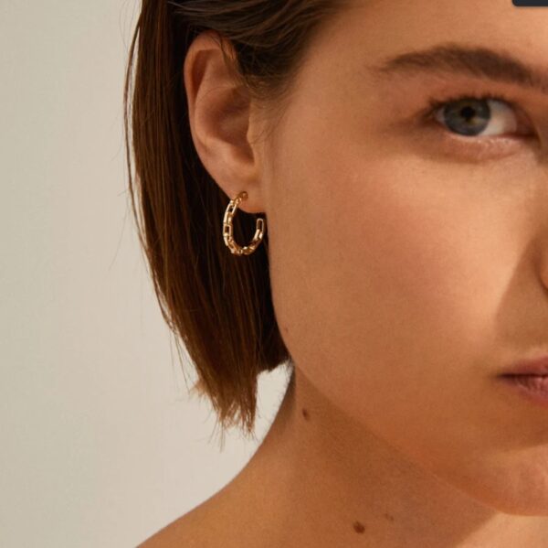 Eira Cable Chain Hoops - Image 3