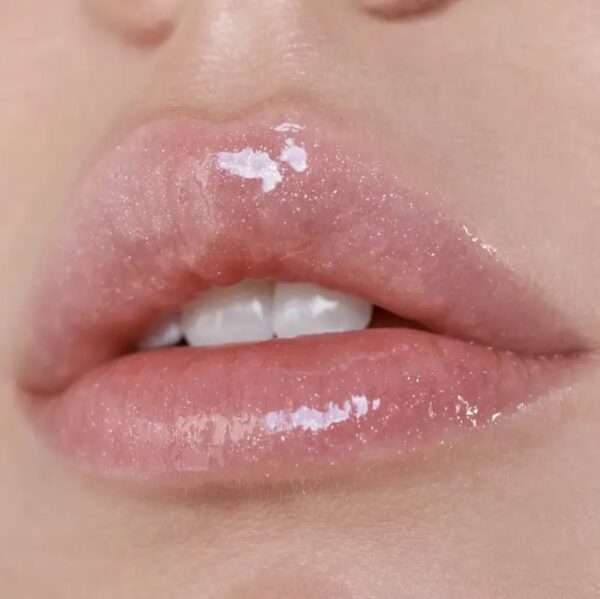 Glow Getter Hydrating Lip Oil - Image 5