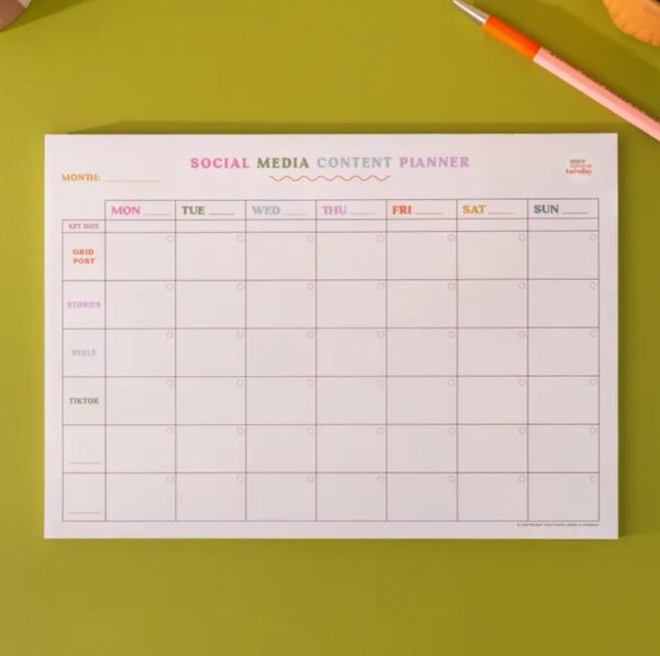 Social Media Weekly Content Planning Pad
