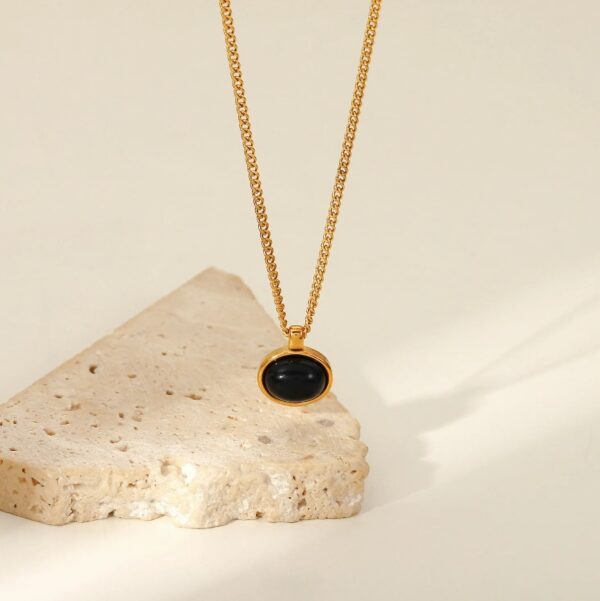 The Agate Pendant Necklace - Image 4