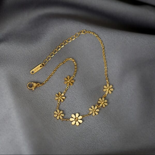 Daisy Chain Anklet