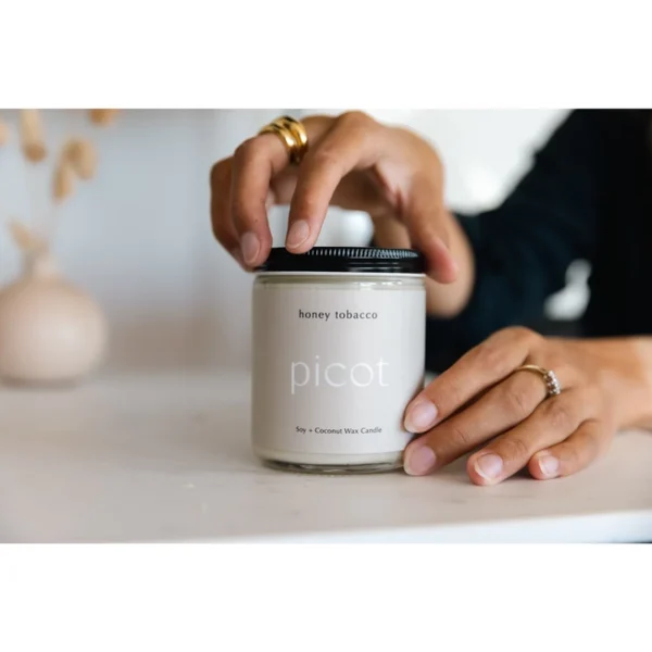 Picot Honey Tobacco Candle - Image 4